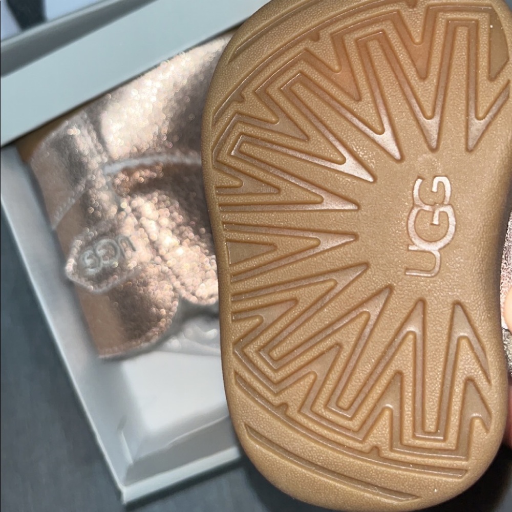Baby Uggs size 0/1